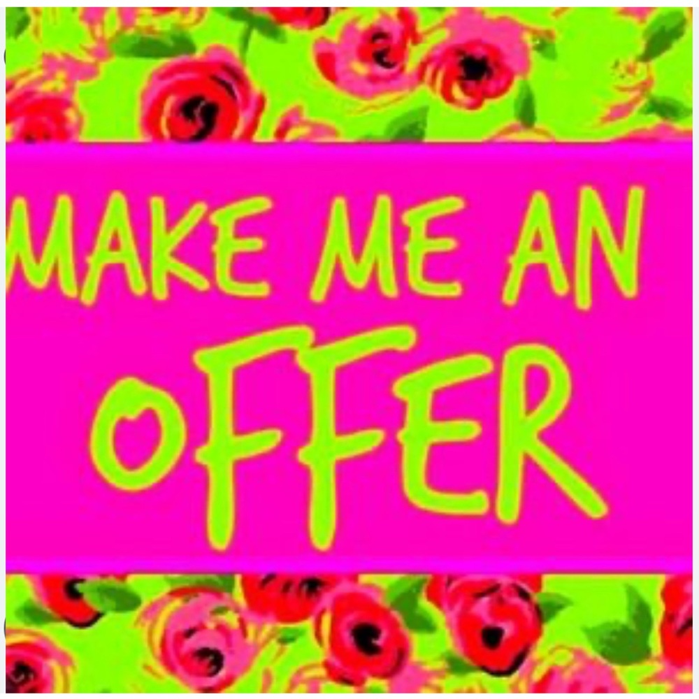 Reasonable offers accepted!!🤑🛍️💕